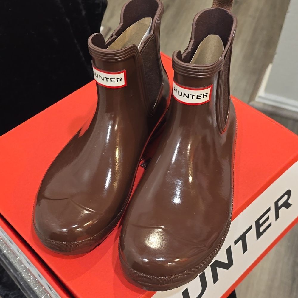 Hunter Original Waterproof Chelsea Boots- Brown Bolt - Picture 9 of 11